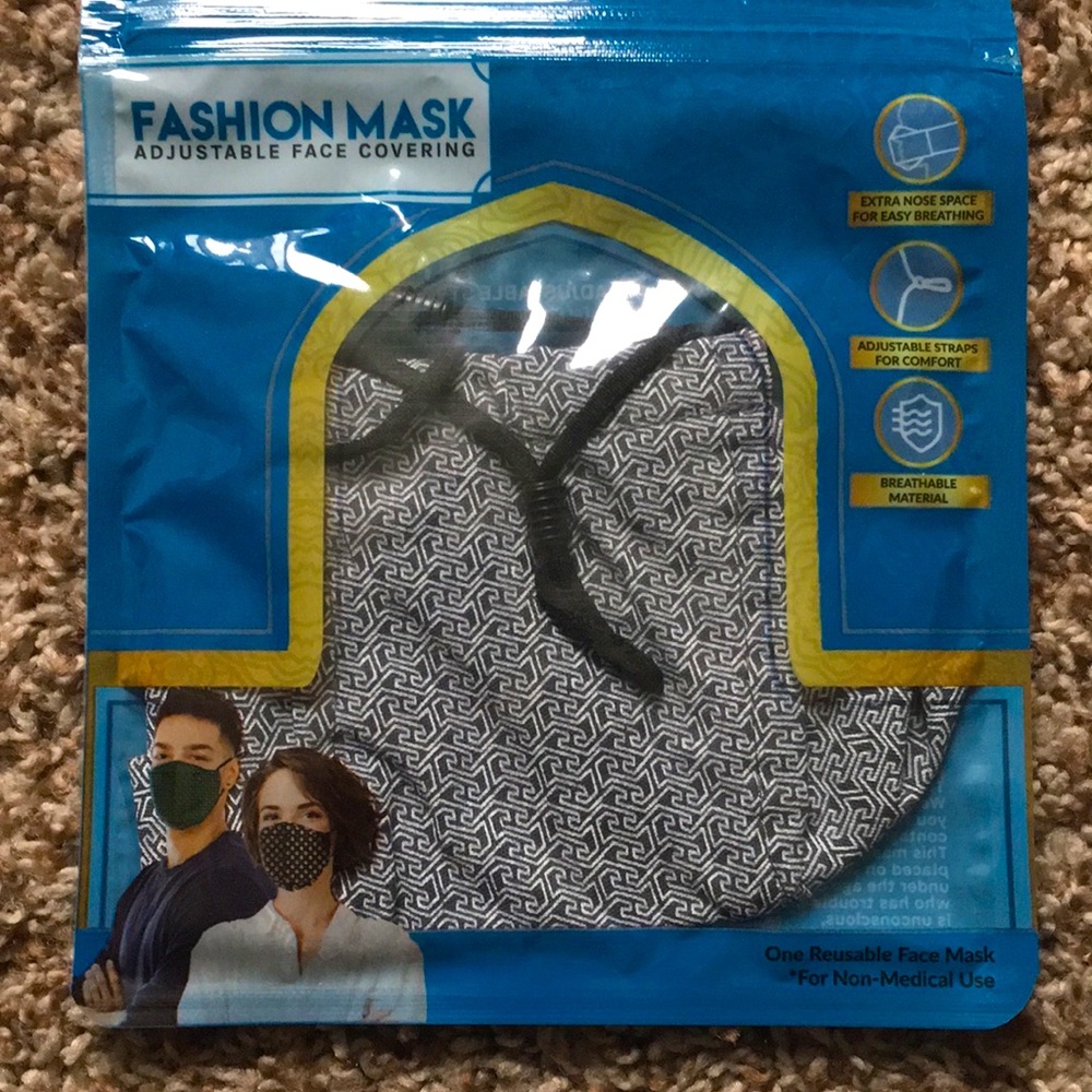 😷 Unisex Face Mask
